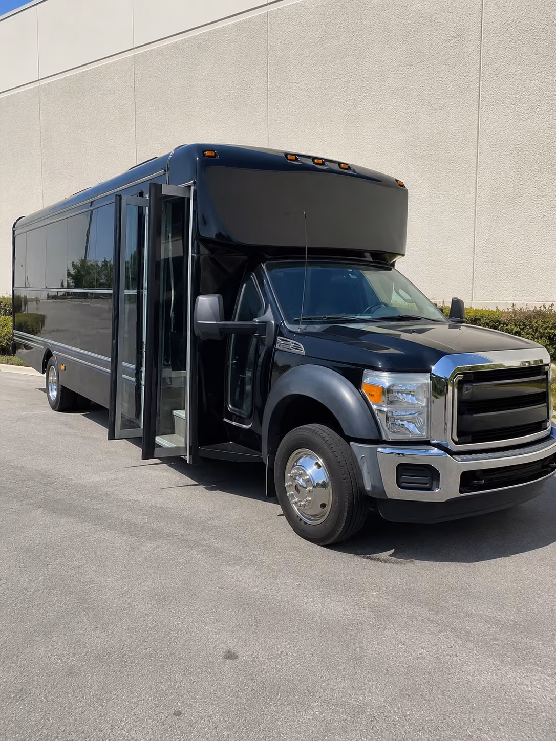 Fountain Valley Winery Tour & Pub Crawl Transportation